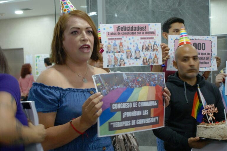 Activistas LGBT+ exigieron al Congreso del Estado que prohíban los ECOSIG - Foto: Misael García